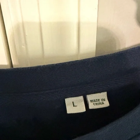 Orvis Navy Crewneck Pullover Sweatshirt - Picture 3 of 5